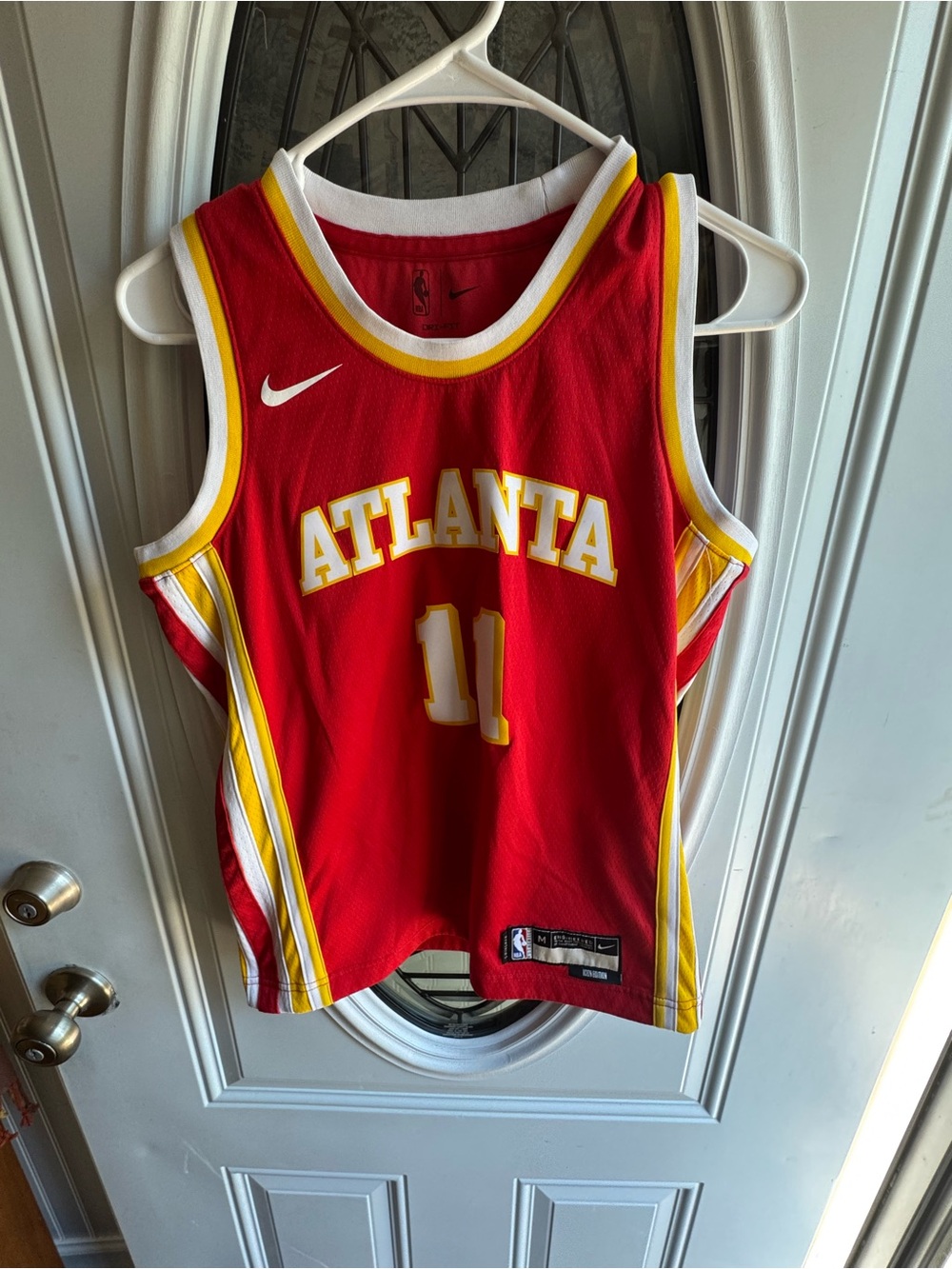 Nike Trae Young #11 Atlanta Hawks Swingman Jersey Youth M 10-12